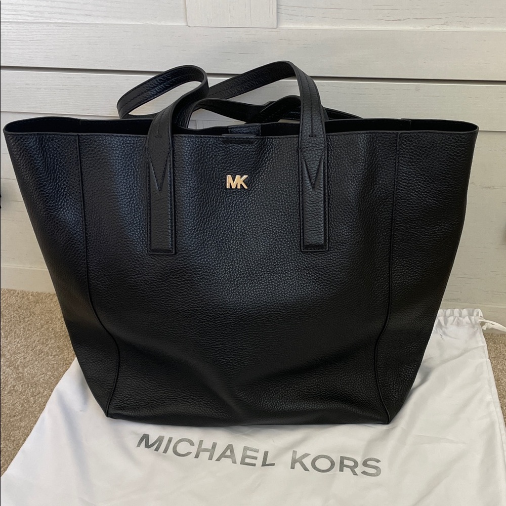 Michael Kors Black Pebbled Large Tote